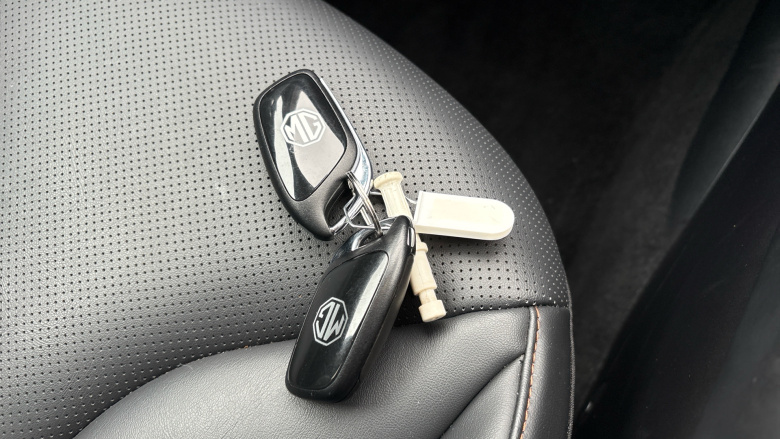 MG HS 1.5 T-GDI Trophy 5dr DCT Petrol Hatchback